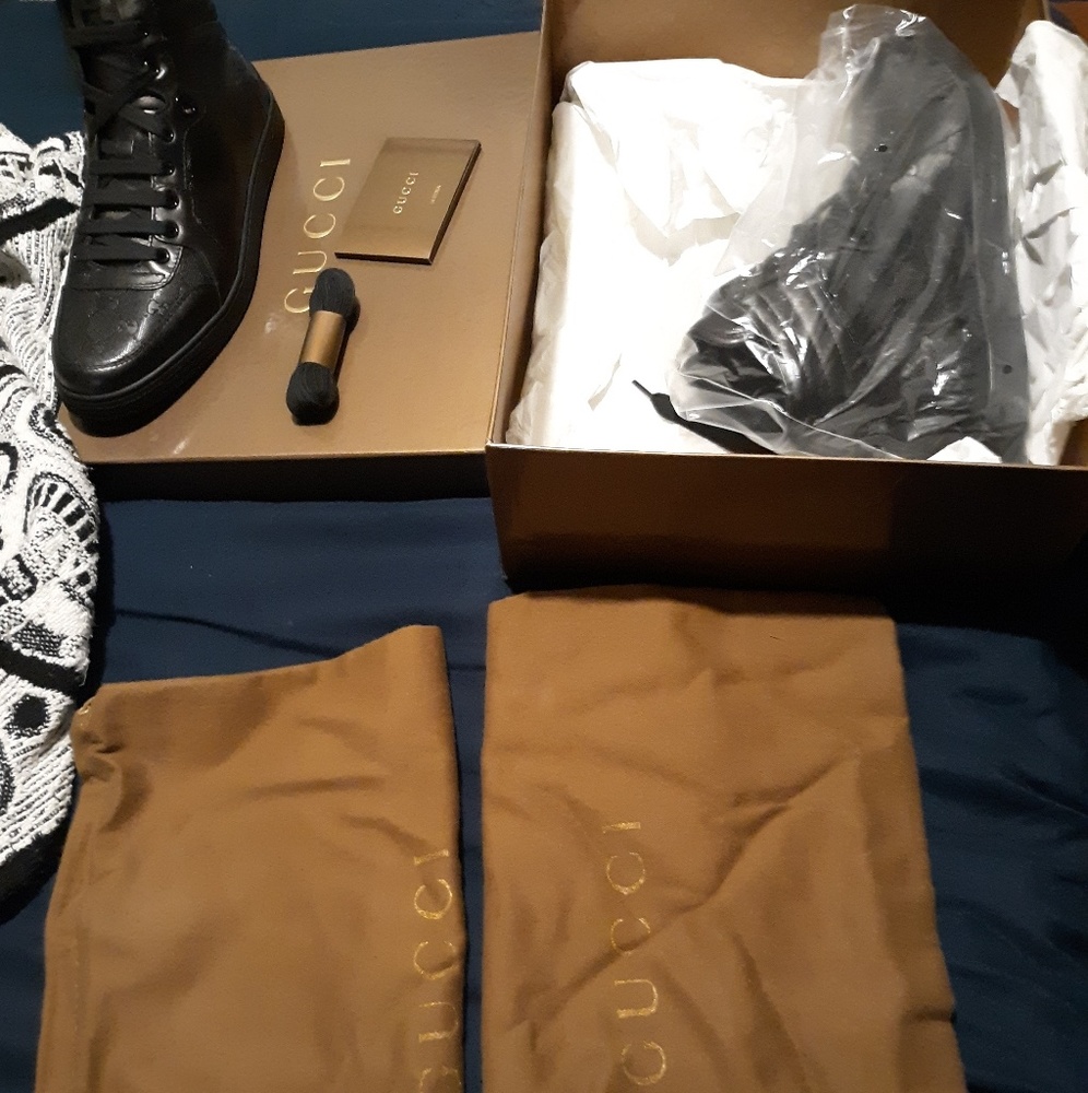 Brand new size 8 Gucci leather shoes. Never used